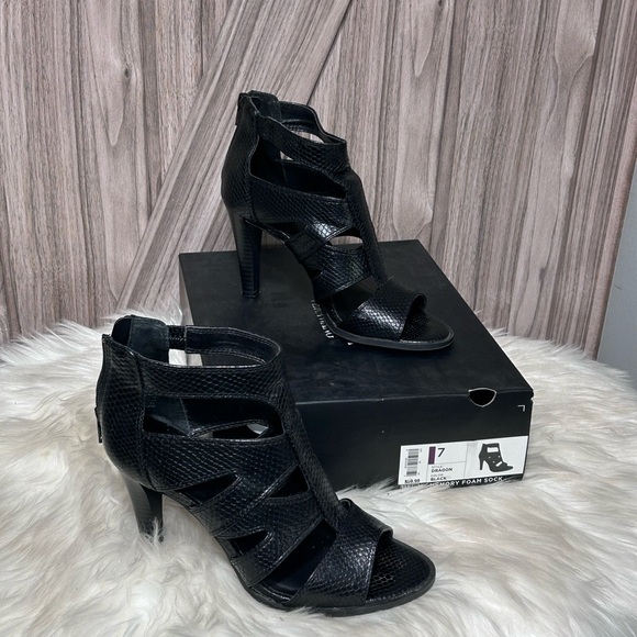 Simply Vera Vera Wang Shoes - Simply Vera Vera Wang Black Textured Heels-7